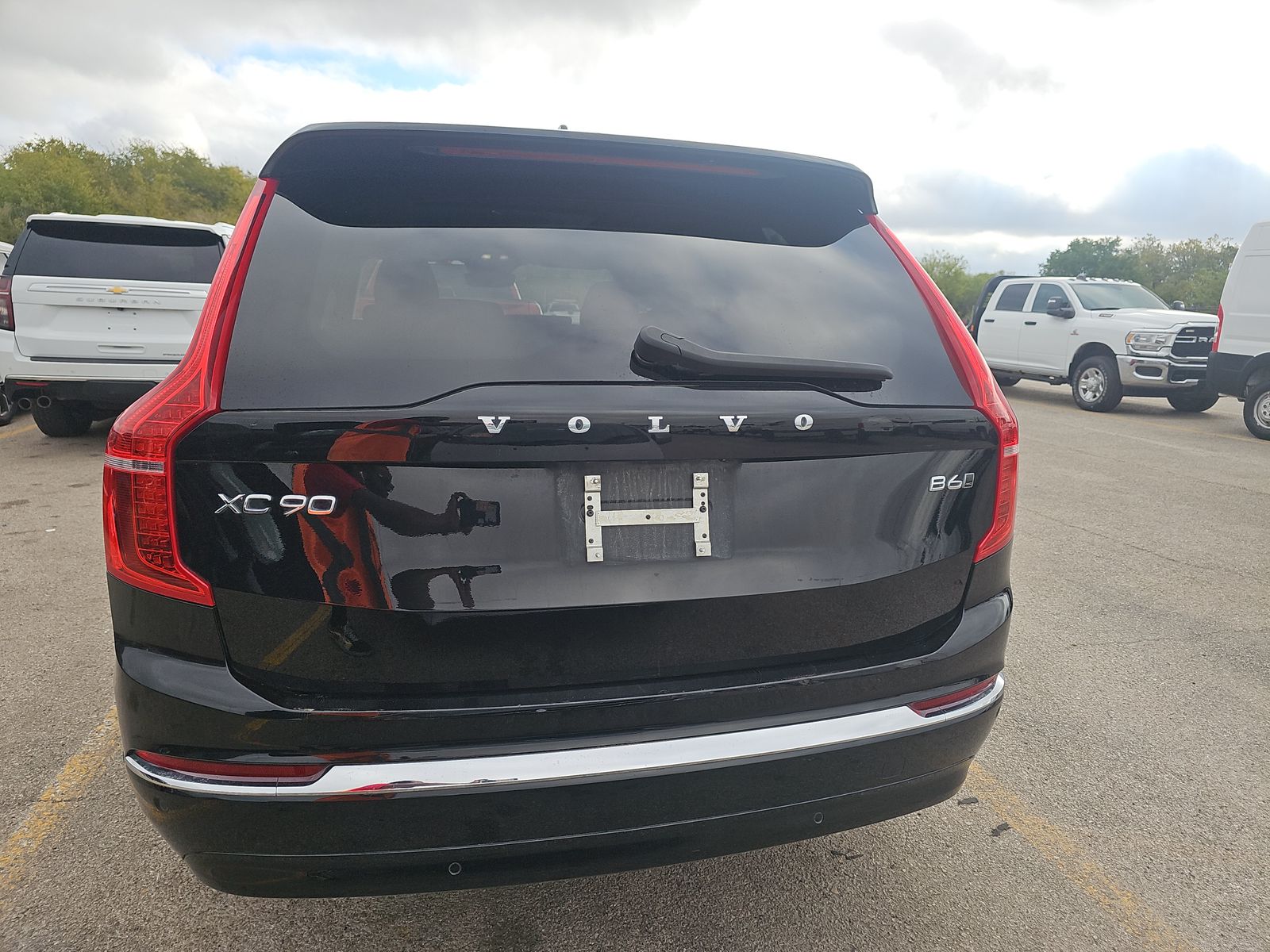 2023 Volvo XC90 B6 Plus AWD