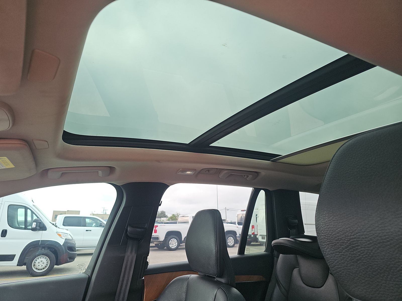 2023 Volvo XC90 B6 Plus AWD