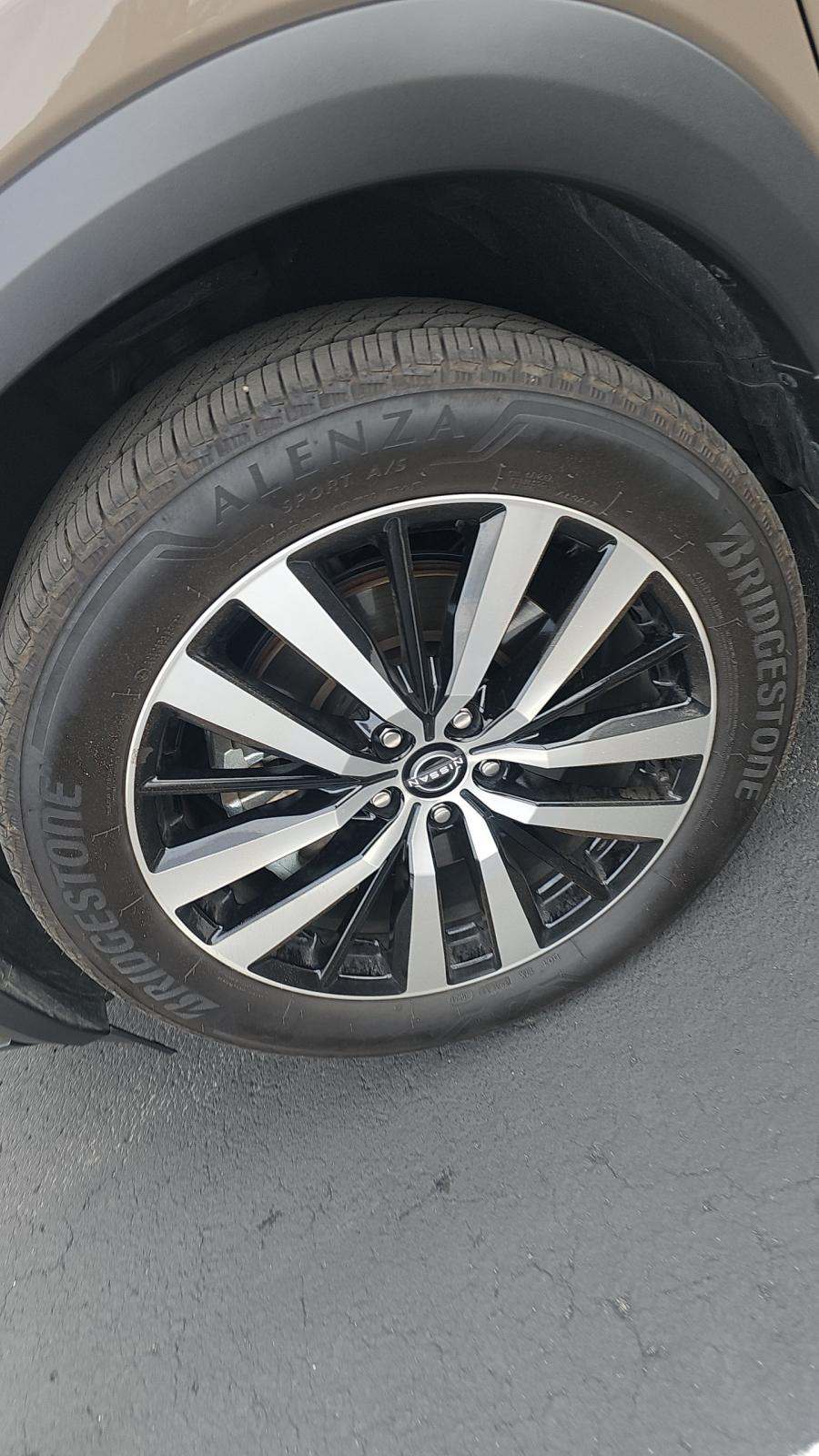 2024 Nissan Pathfinder Platinum AWD