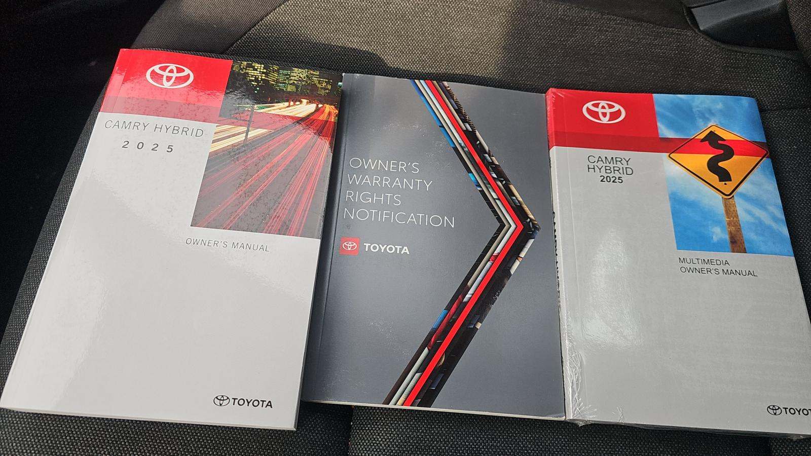 2025 Toyota Camry LE FWD