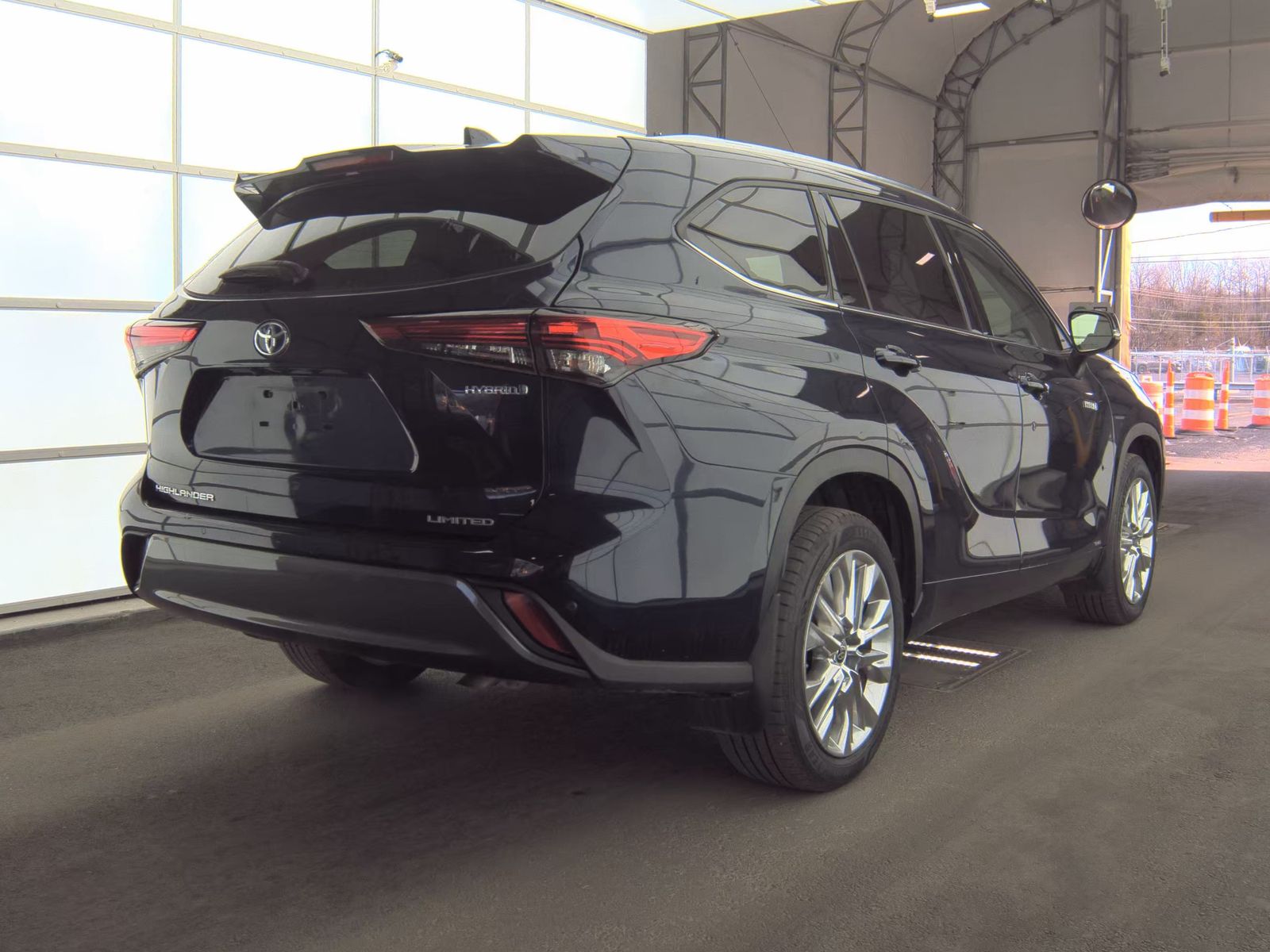 2021 Toyota Highlander Hybrid Limited AWD
