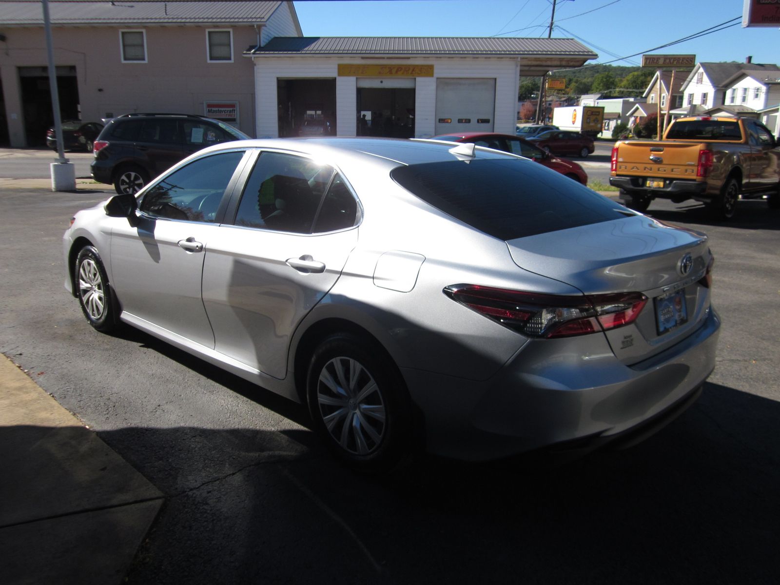 2023 Toyota Camry Hybrid LE FWD