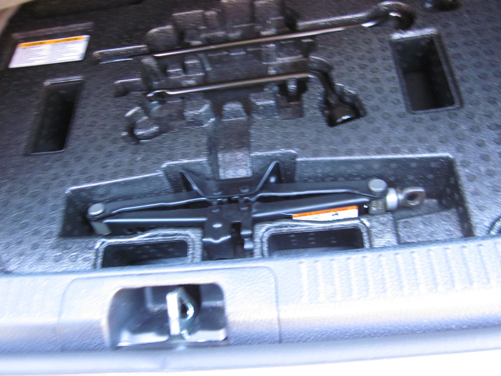 2023 Toyota Camry Hybrid LE FWD