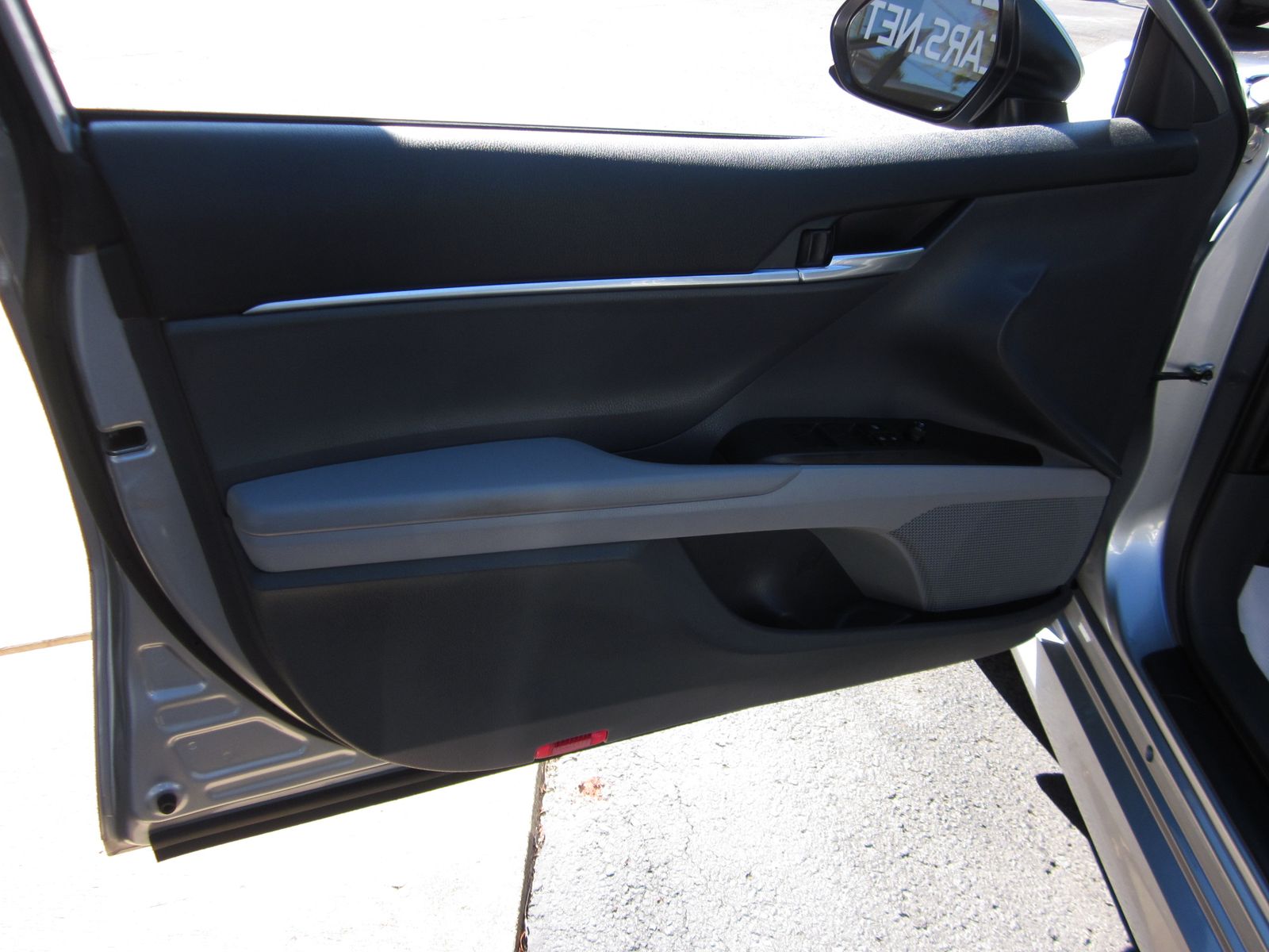 2023 Toyota Camry Hybrid LE FWD