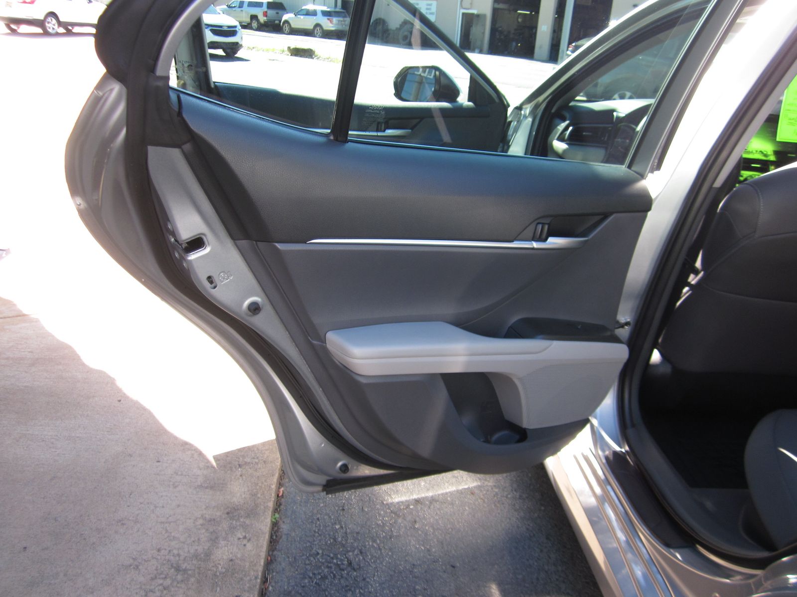 2023 Toyota Camry Hybrid LE FWD