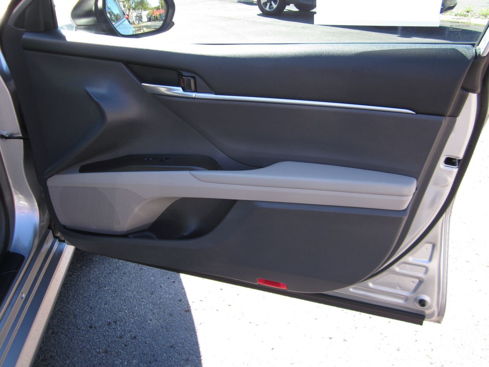 2023 Toyota Camry Hybrid LE FWD