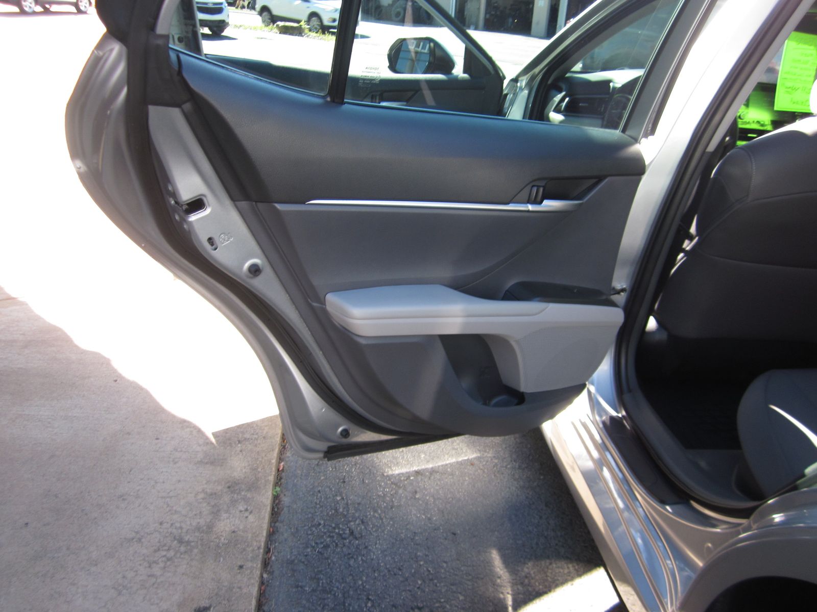 2023 Toyota Camry Hybrid LE FWD