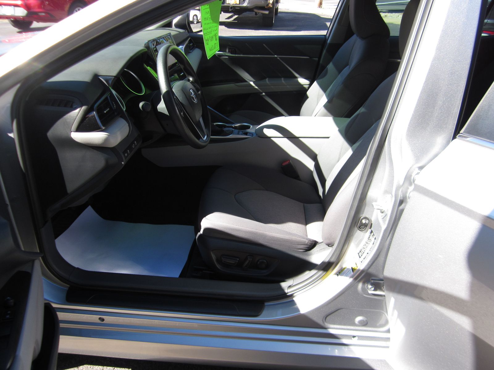 2023 Toyota Camry Hybrid LE FWD