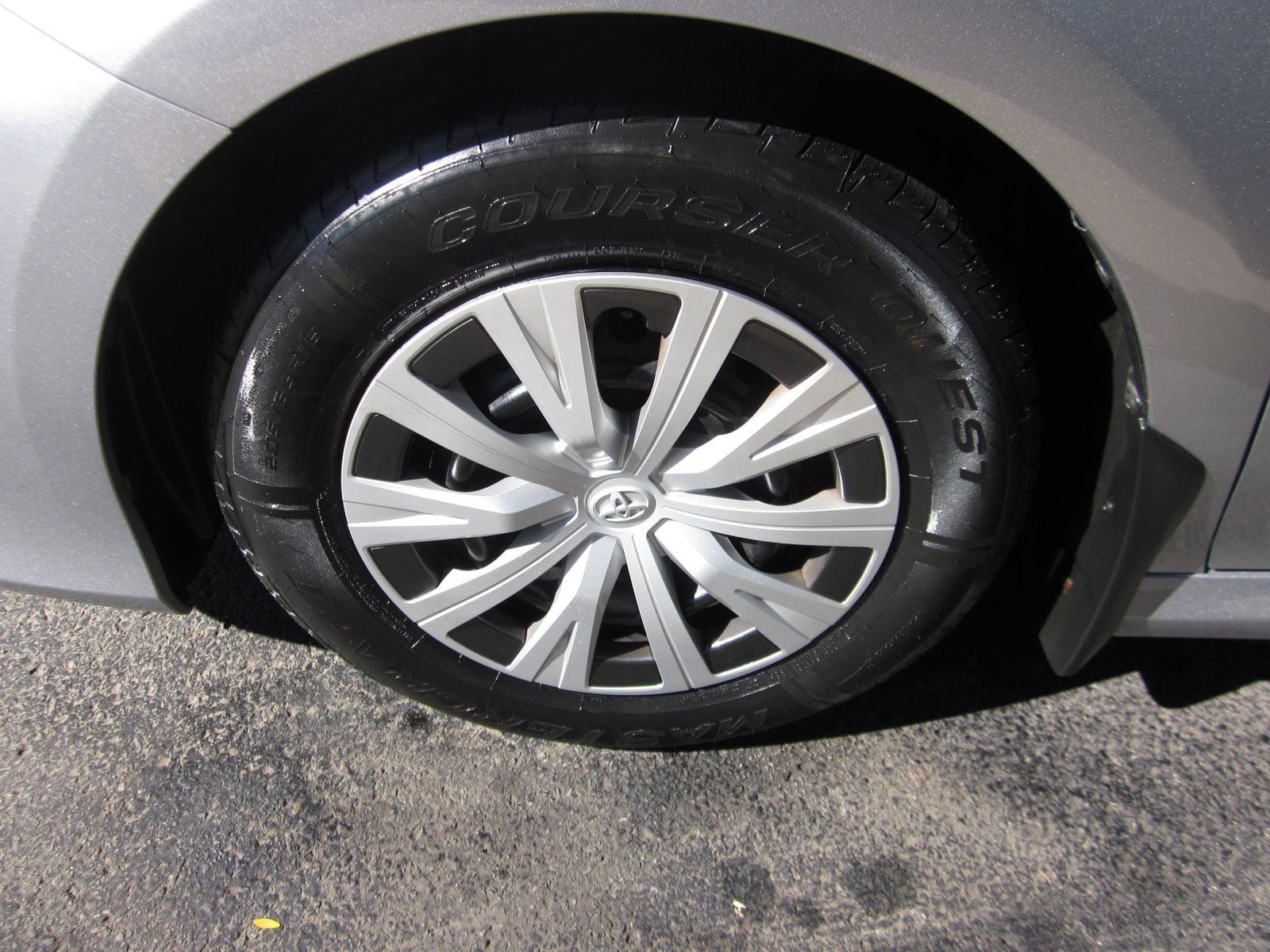 2023 Toyota Camry Hybrid LE FWD