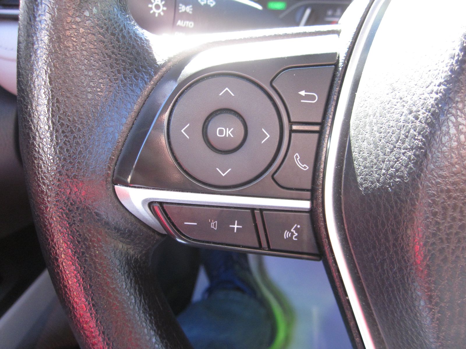 2023 Toyota Camry Hybrid LE FWD