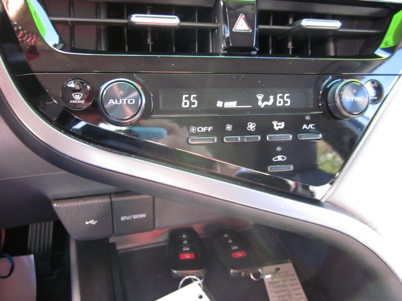 2023 Toyota Camry Hybrid LE FWD