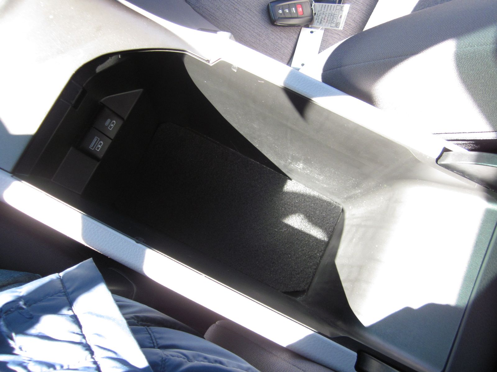 2023 Toyota Camry Hybrid LE FWD