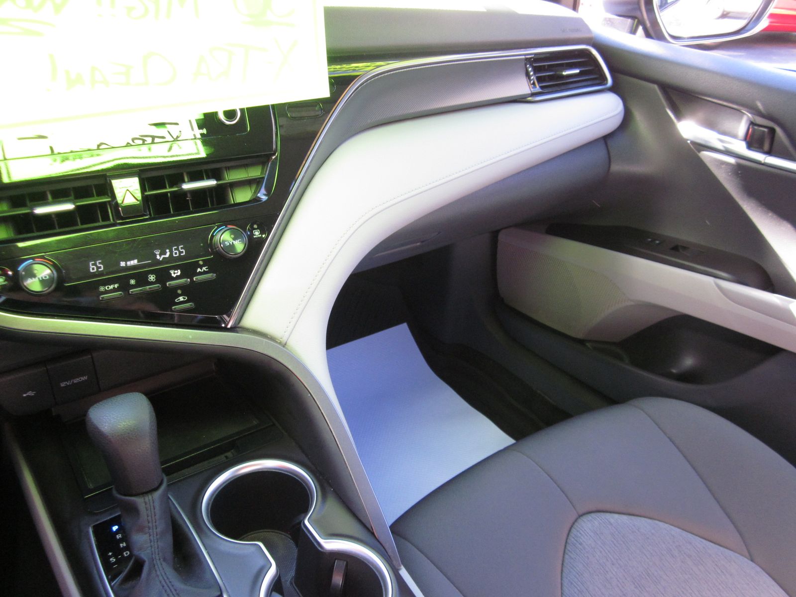 2023 Toyota Camry Hybrid LE FWD