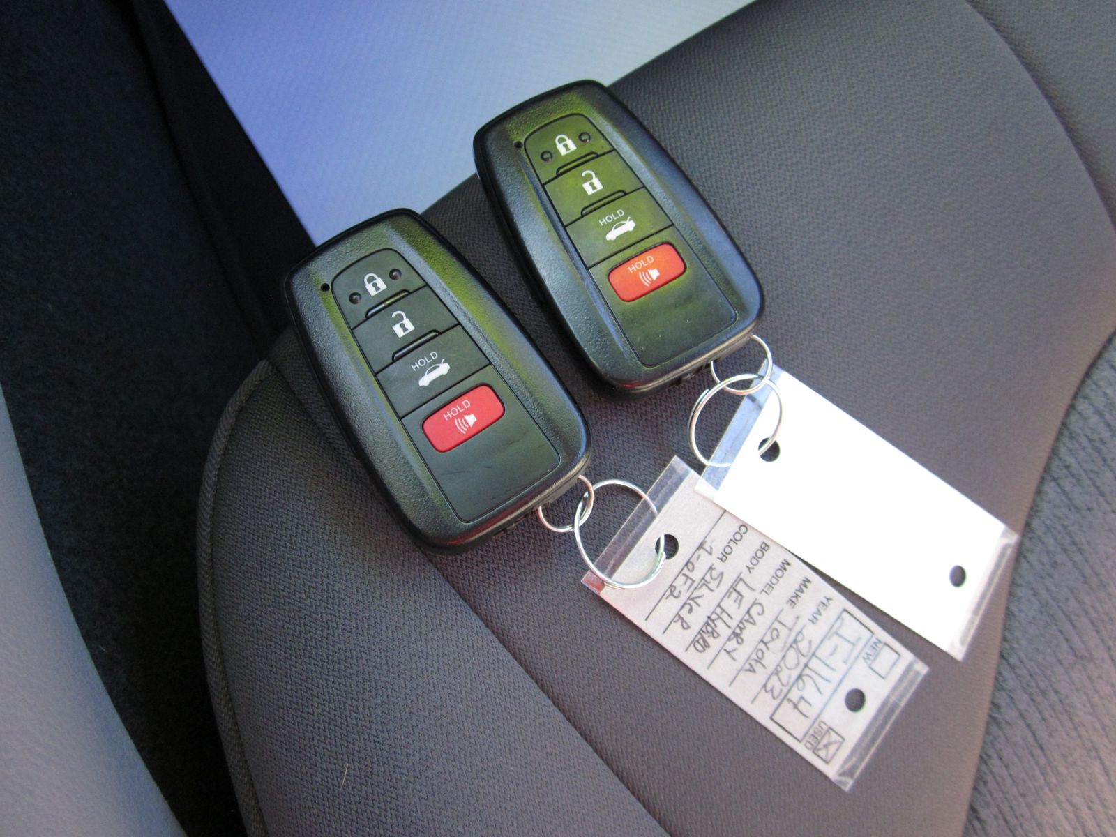 2023 Toyota Camry Hybrid LE FWD