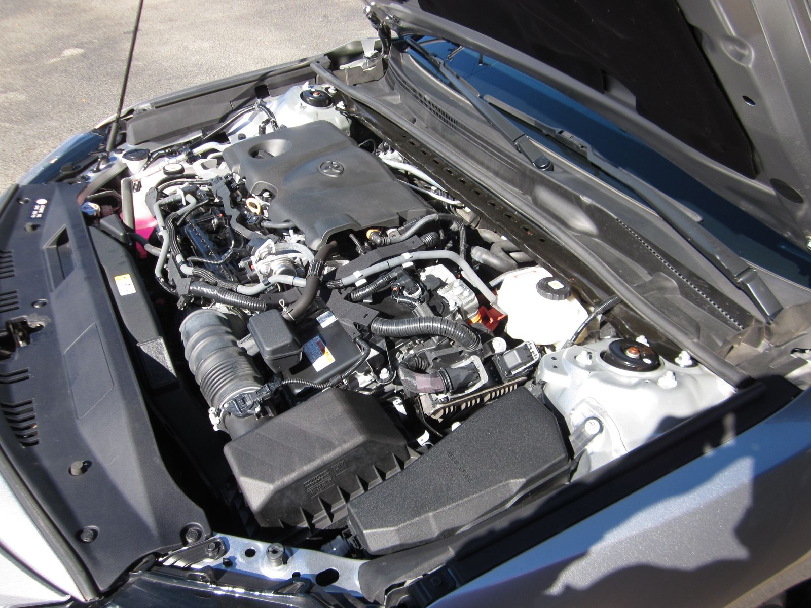 2023 Toyota Camry Hybrid LE FWD