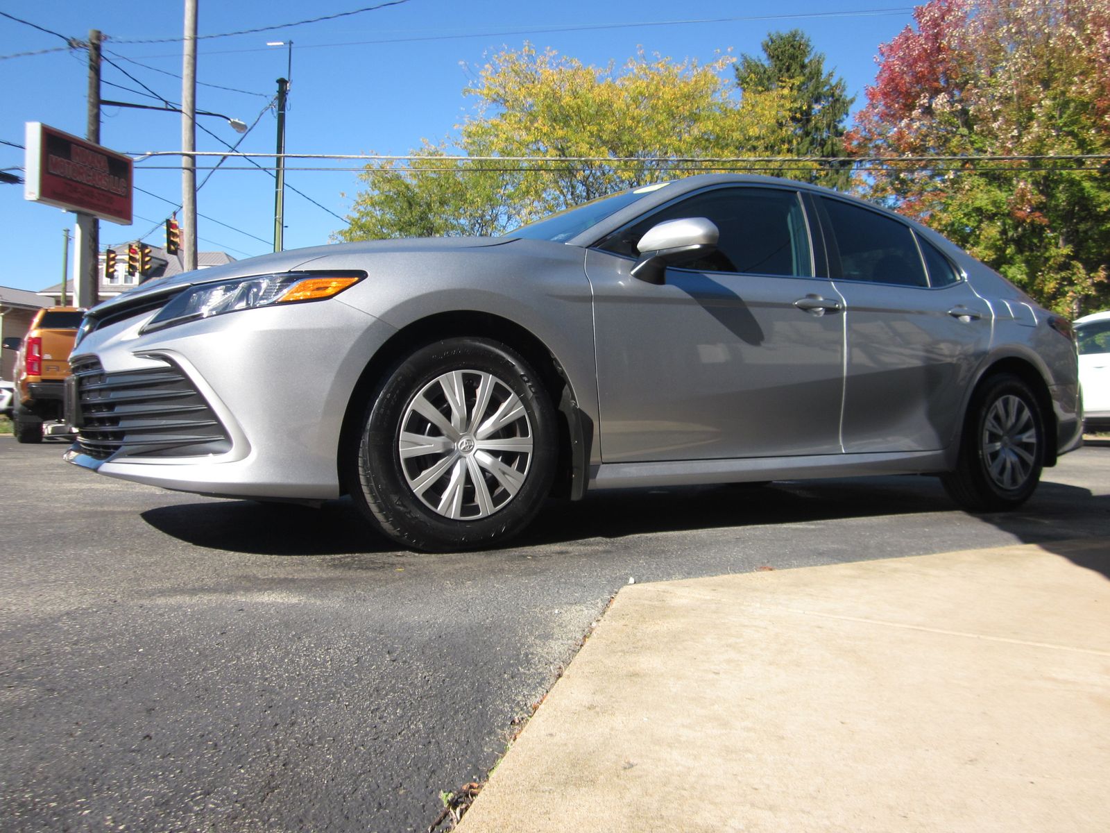 2023 Toyota Camry Hybrid LE FWD