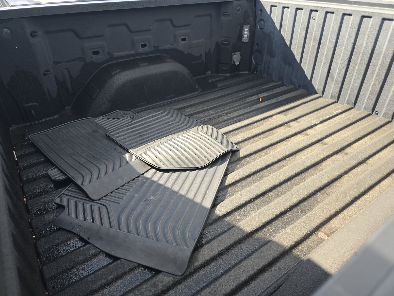 2022 Chevrolet Silverado 1500 RST RWD