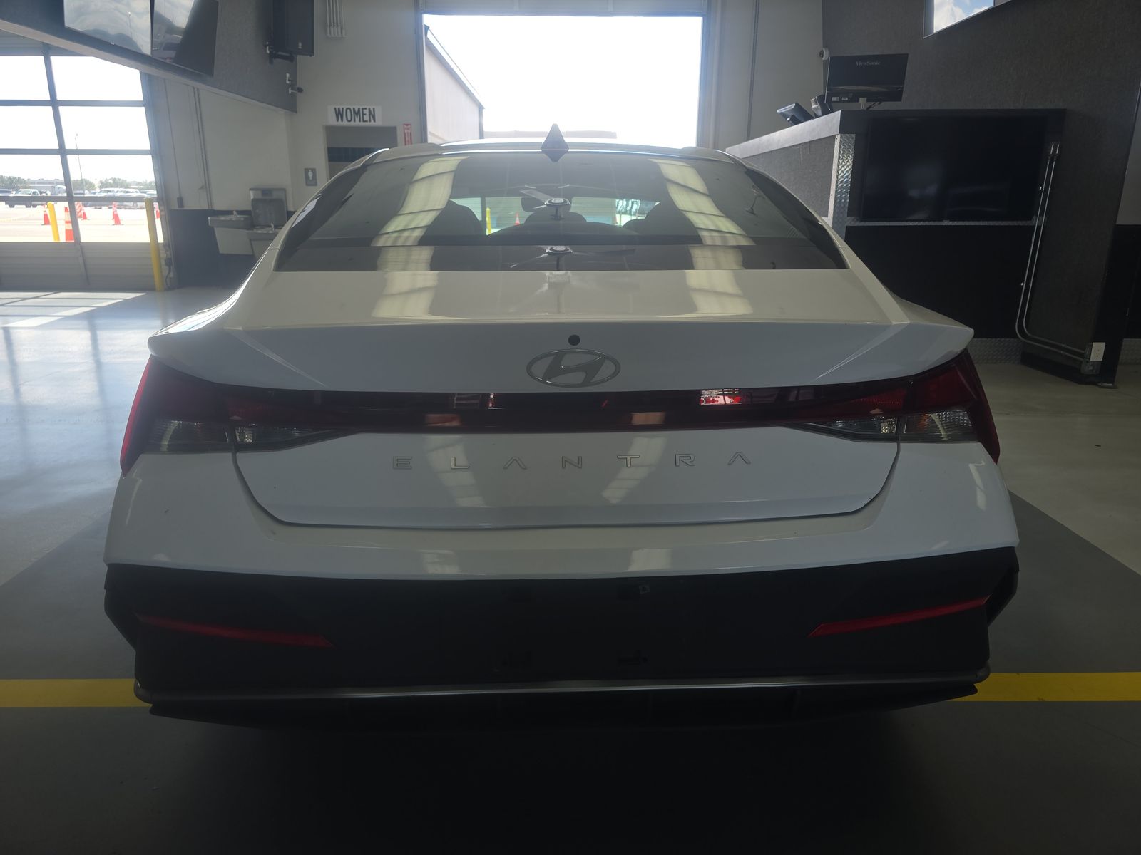 2024 Hyundai Elantra SEL FWD