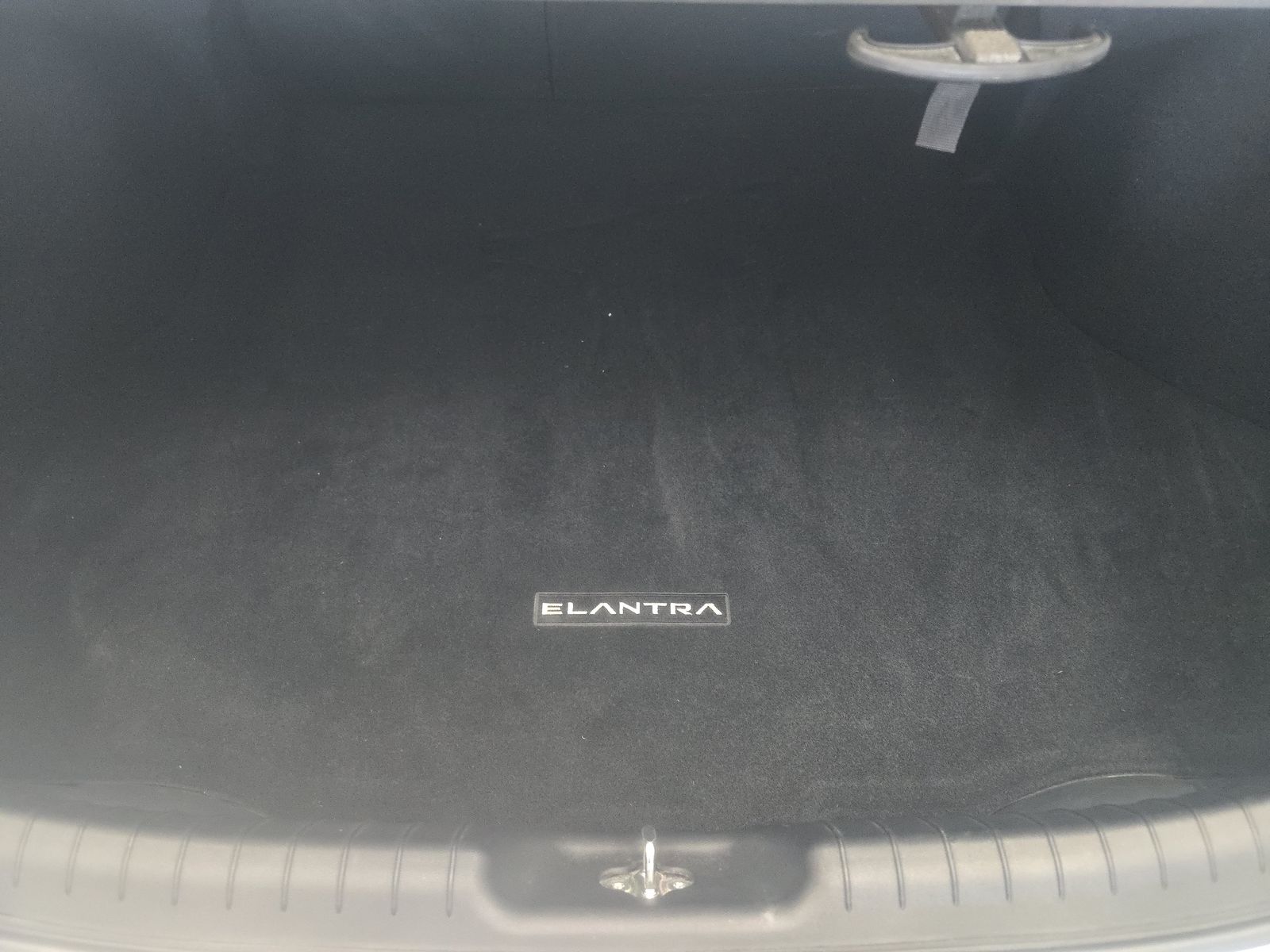 2024 Hyundai Elantra SEL FWD