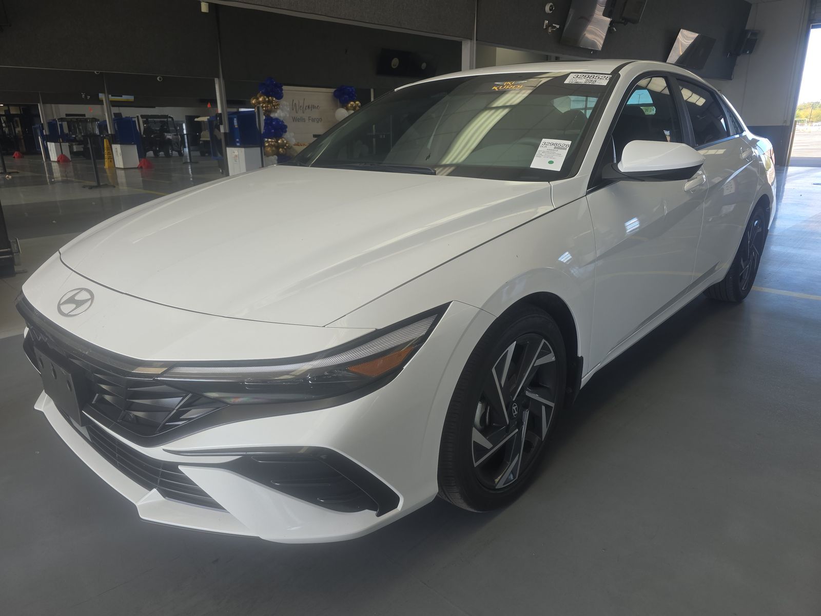 2024 Hyundai Elantra SEL FWD