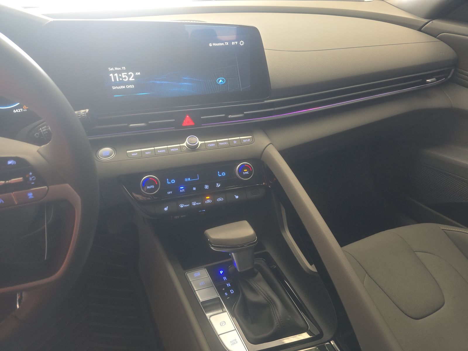 2024 Hyundai Elantra SEL FWD