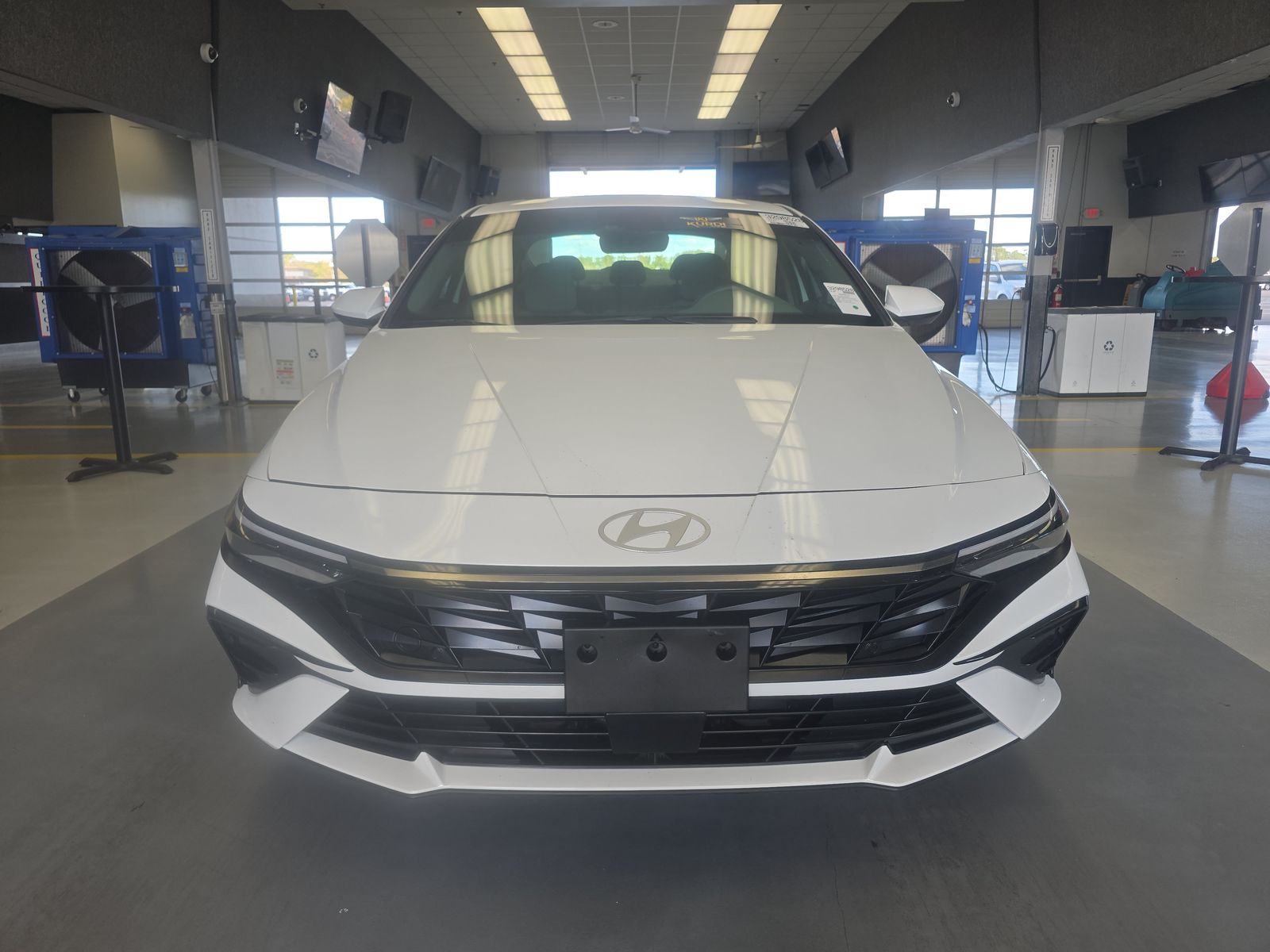 2024 Hyundai Elantra SEL FWD