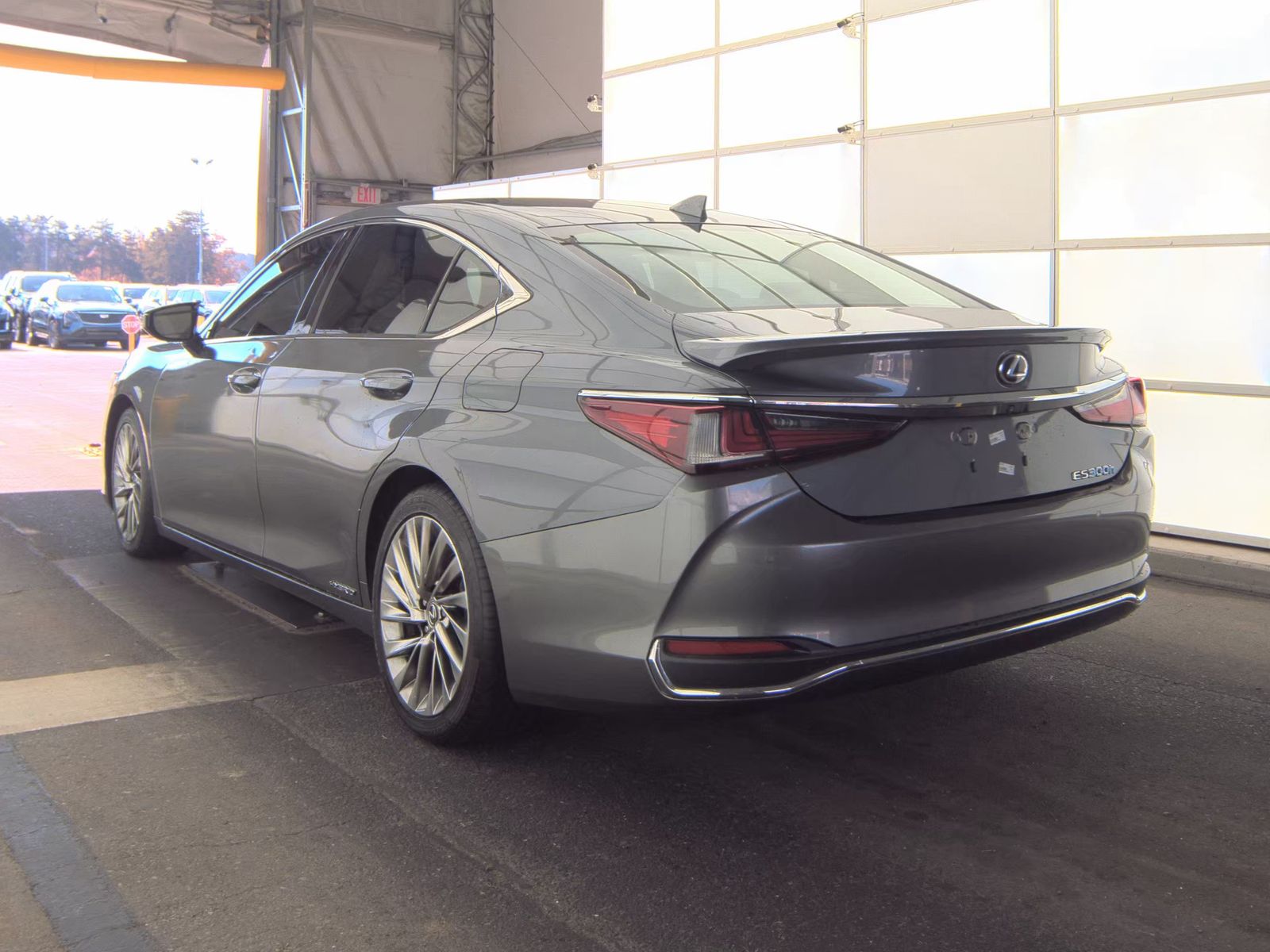 2020 Lexus ES ES 300h Ultra Luxury FWD