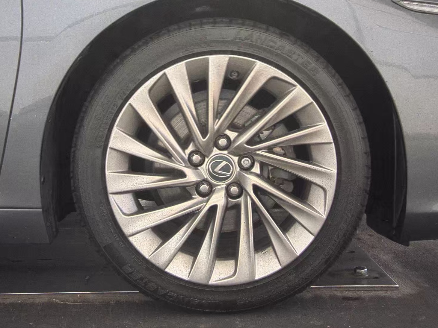 2020 Lexus ES ES 300h Ultra Luxury FWD