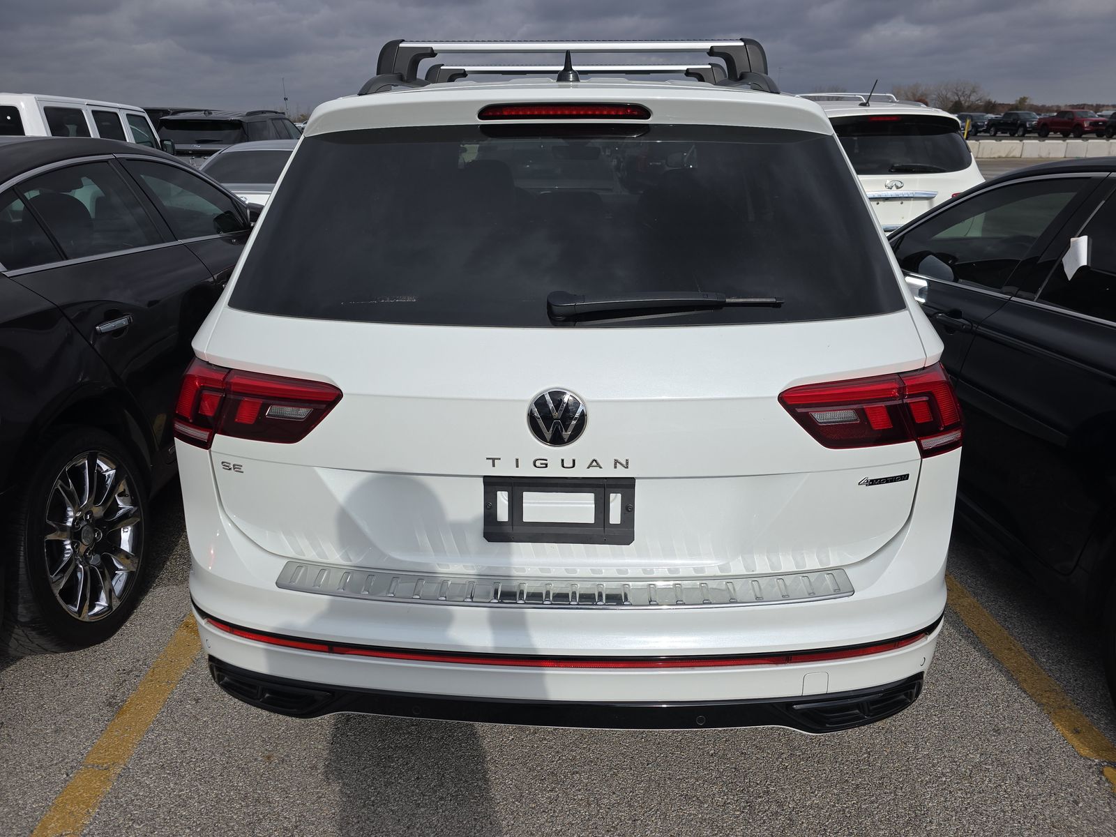 2024 Volkswagen Tiguan 2.0T SE R-Line Black AWD