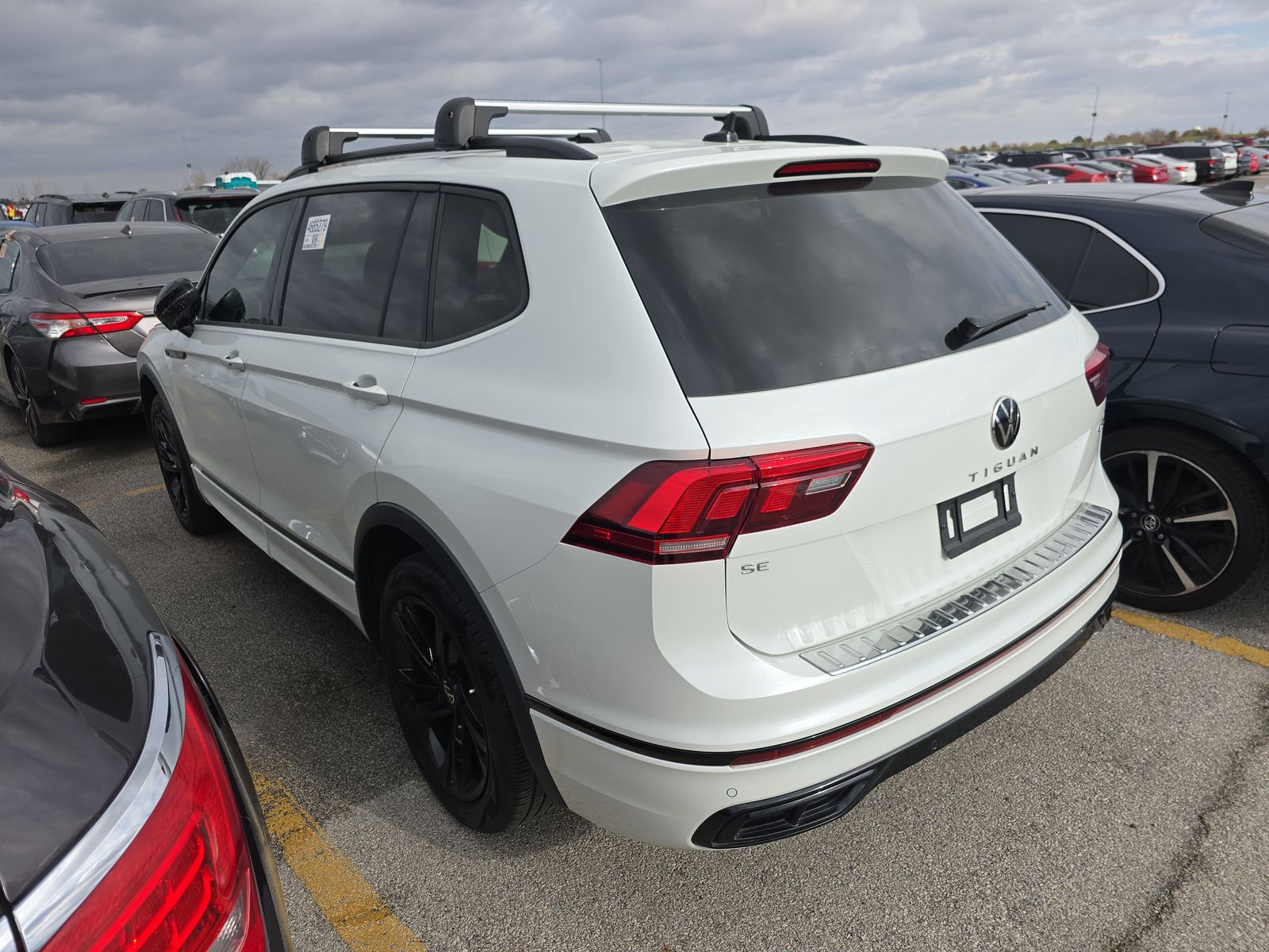 2024 Volkswagen Tiguan 2.0T SE R-Line Black AWD