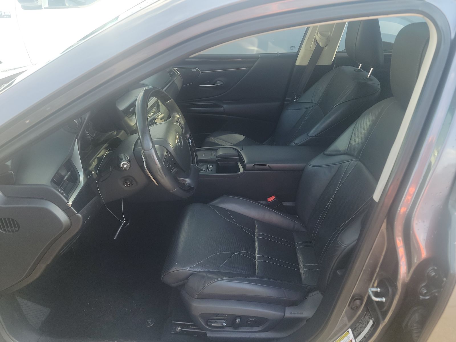 2020 Lexus ES ES 300h Ultra Luxury FWD