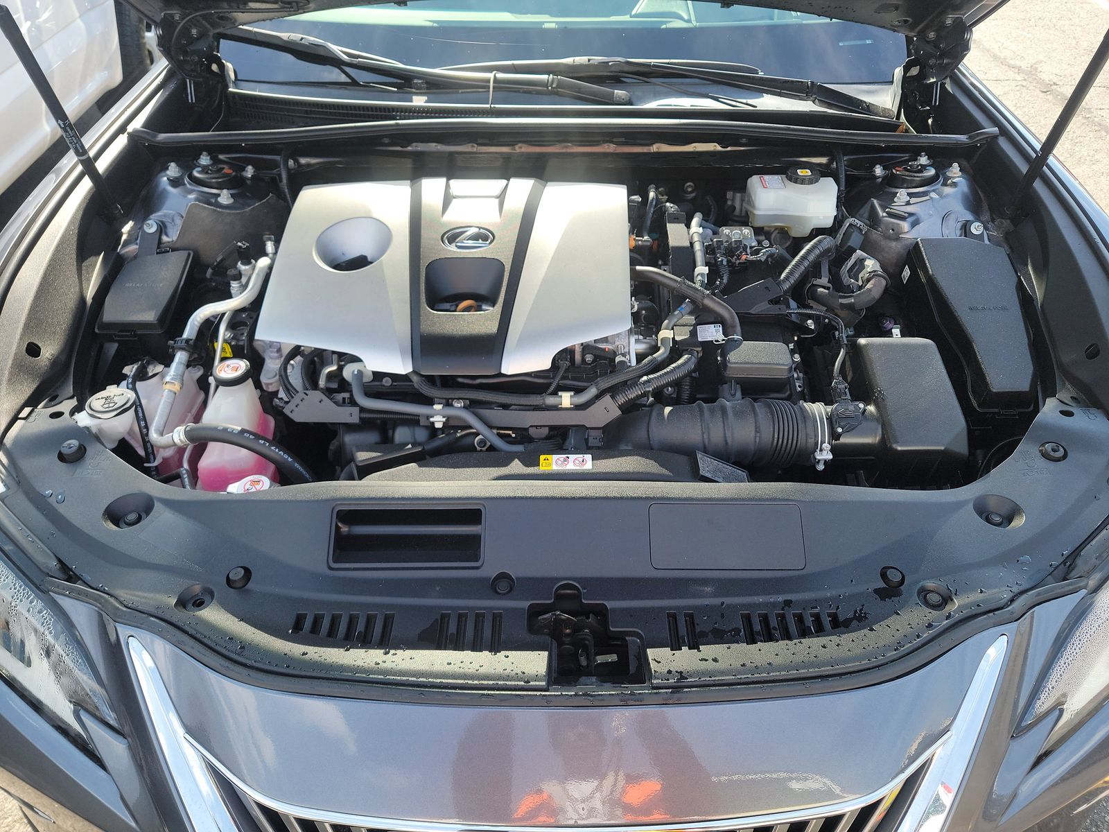 2020 Lexus ES ES 300h Ultra Luxury FWD