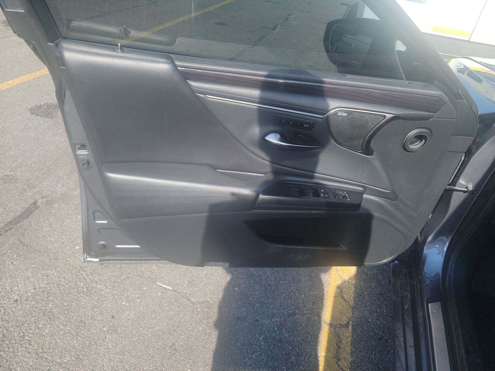 2020 Lexus ES ES 300h Ultra Luxury FWD