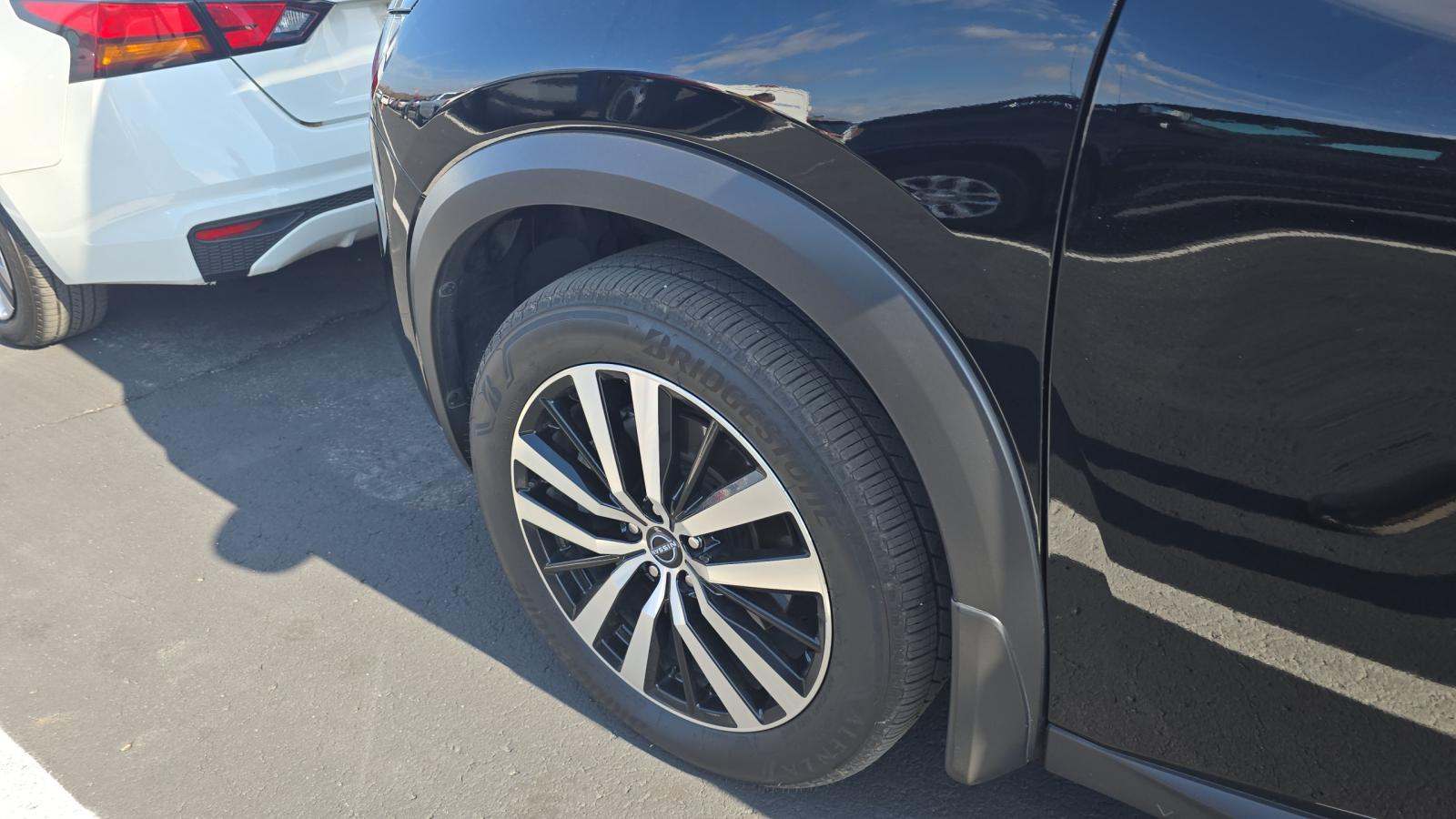 2024 Nissan Pathfinder Platinum AWD