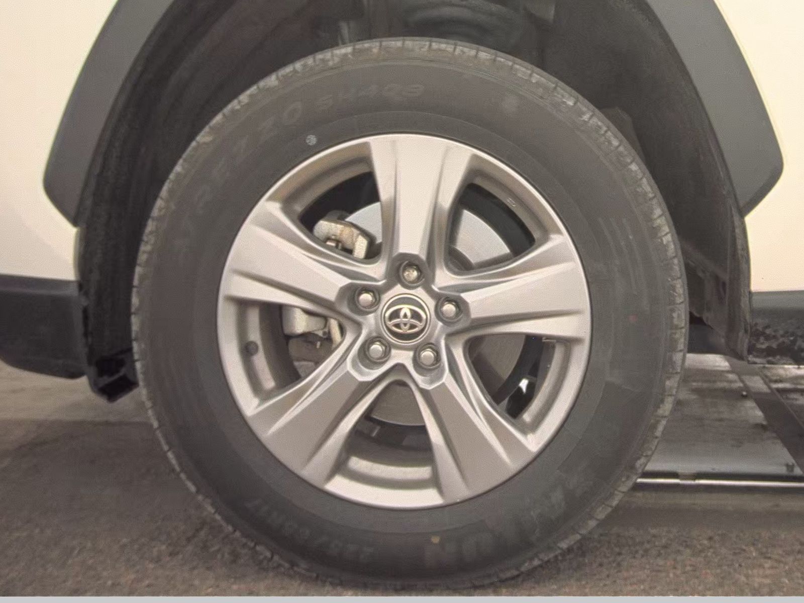 2024 Toyota RAV4 XLE AWD