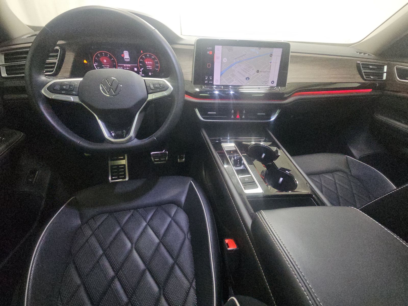 2024 Volkswagen Atlas 2.0T SEL Premium R-Line AWD