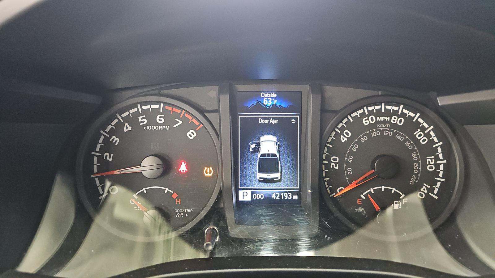 2022 Toyota Tacoma SR AWD