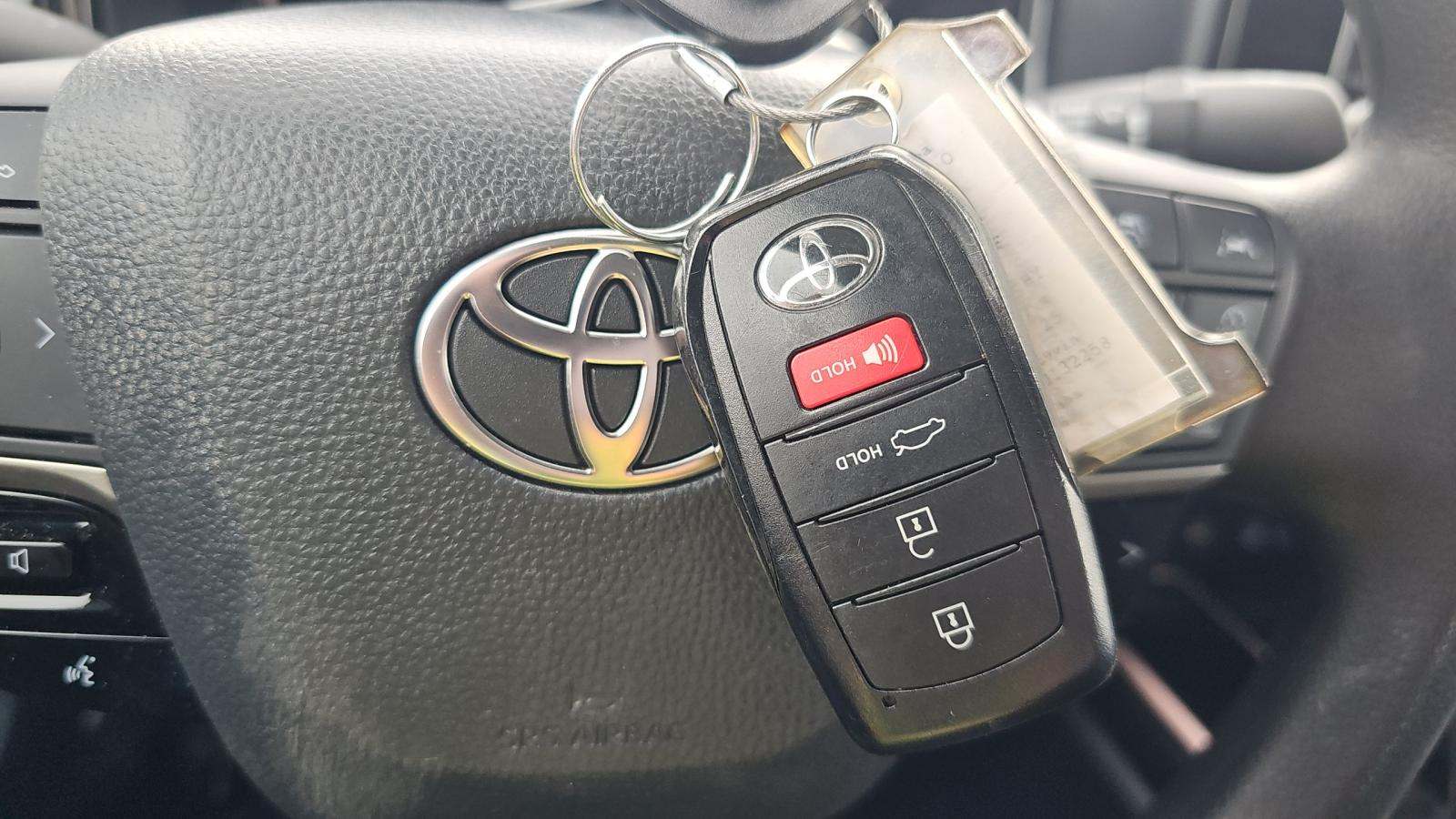 2025 Toyota Camry LE FWD