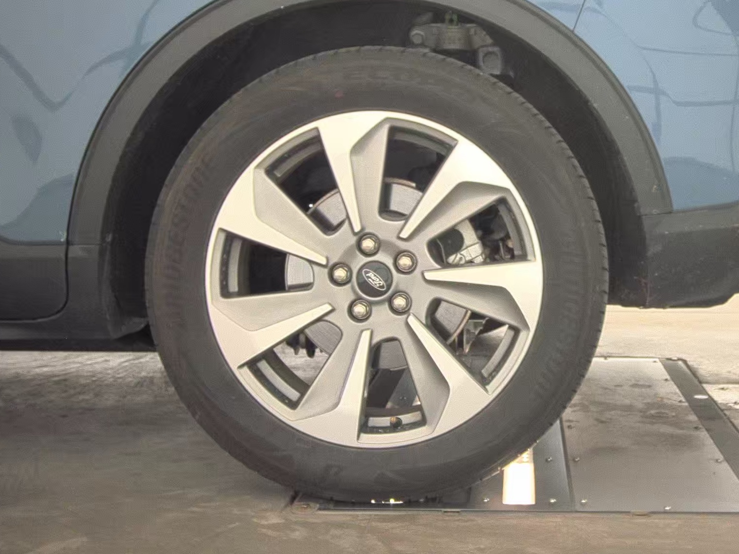 2025 Ford Escape Hybrid Platinum FWD