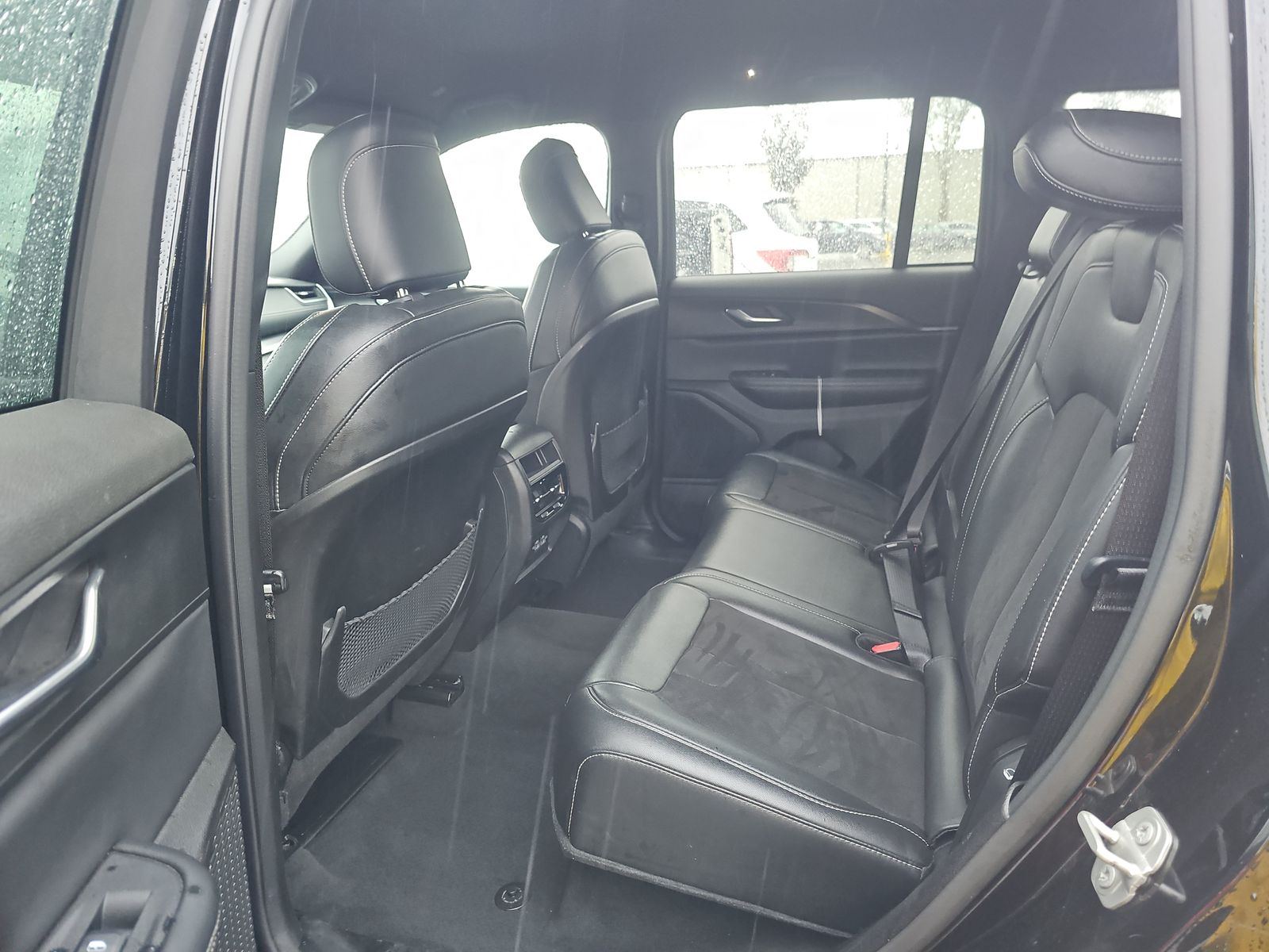 2024 Jeep Grand Cherokee Altitude AWD