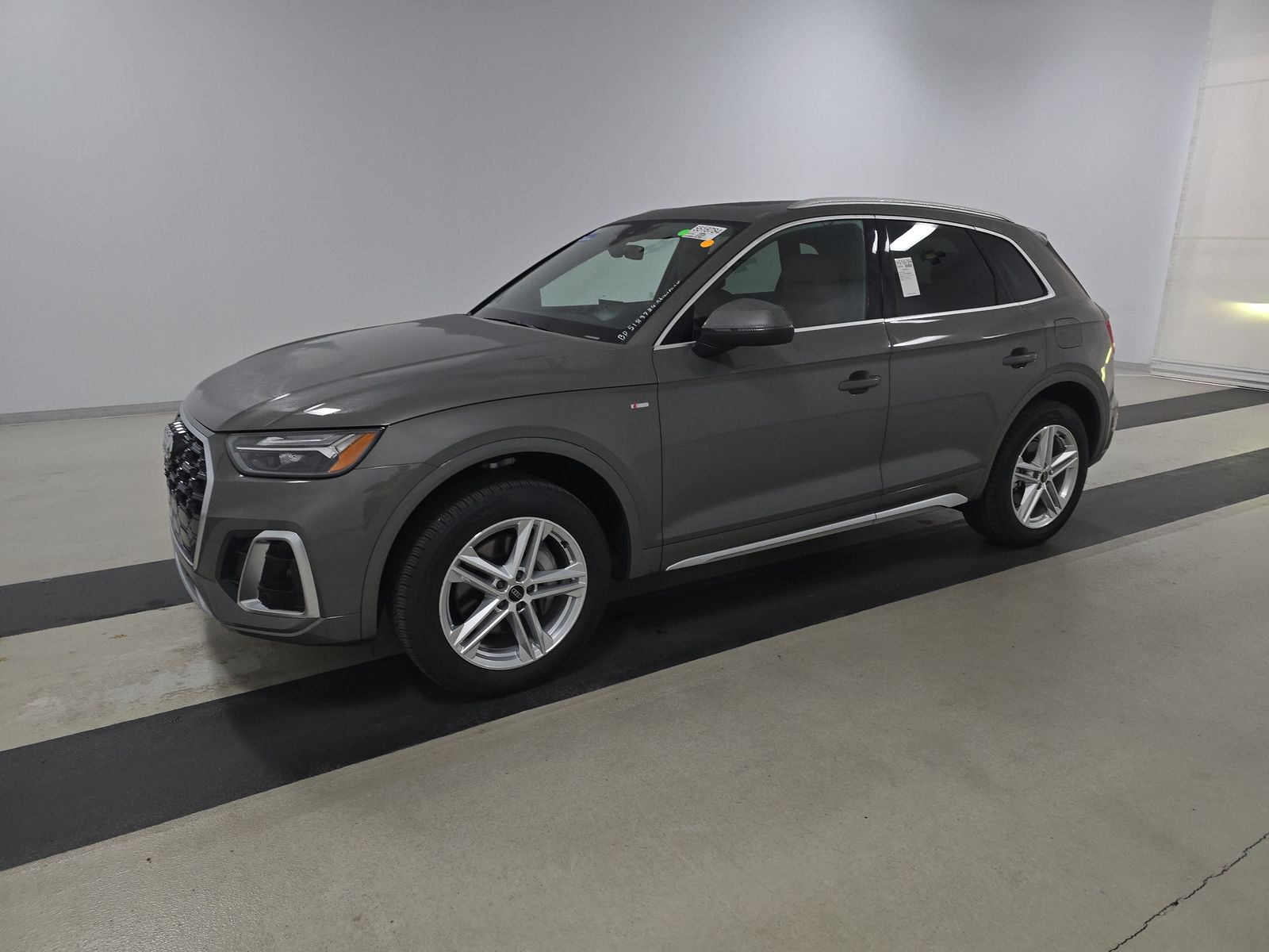 2025 Audi Q5 e Plug-In Hybrid S line Premium Plus AWD