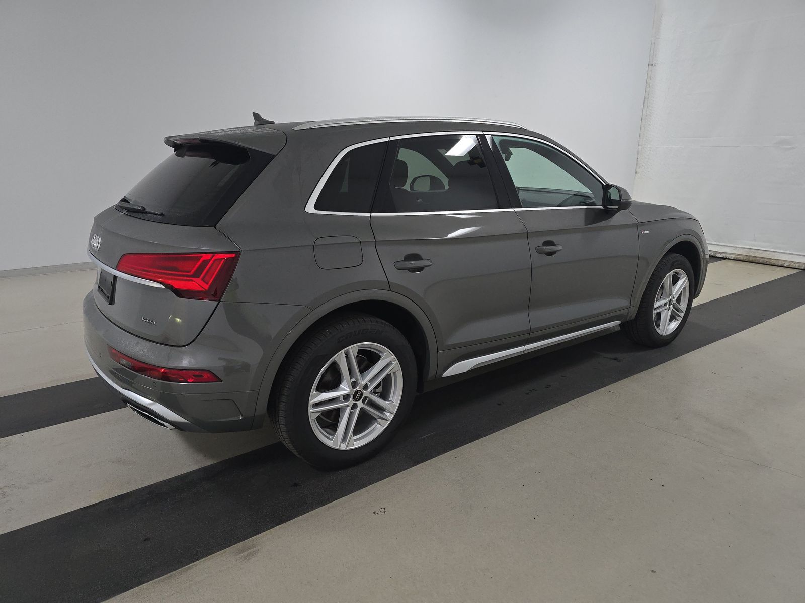 2025 Audi Q5 e Plug-In Hybrid S line Premium Plus AWD