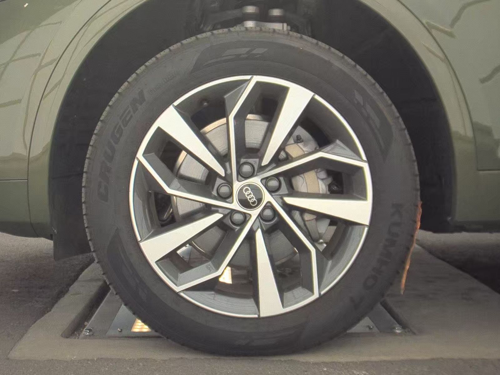 2025 Audi Q5 Premium Plus AWD