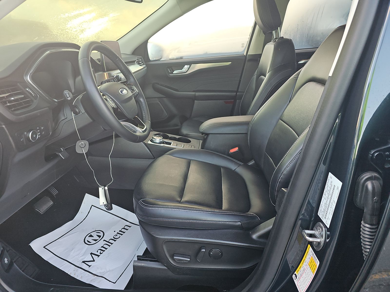 2022 Ford Escape Titanium AWD