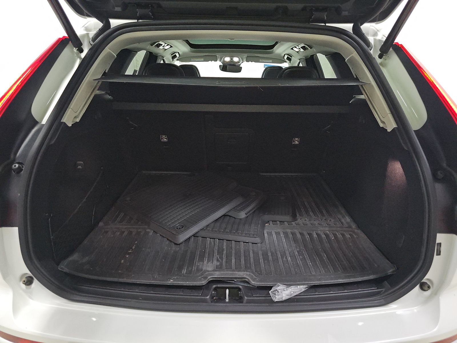 2024 Volvo XC60 Recharge T8 Core AWD