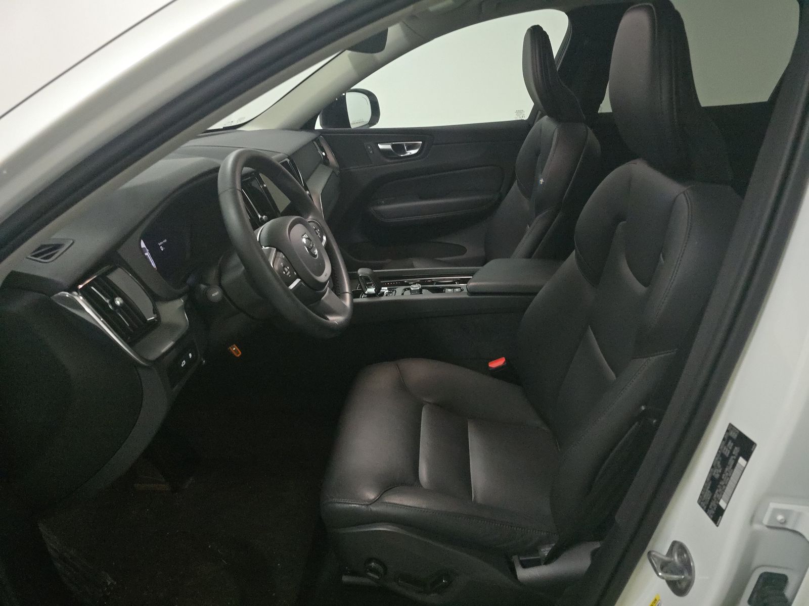 2024 Volvo XC60 Recharge T8 Core AWD