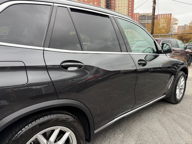 2023 BMW X5 xDrive40i AWD