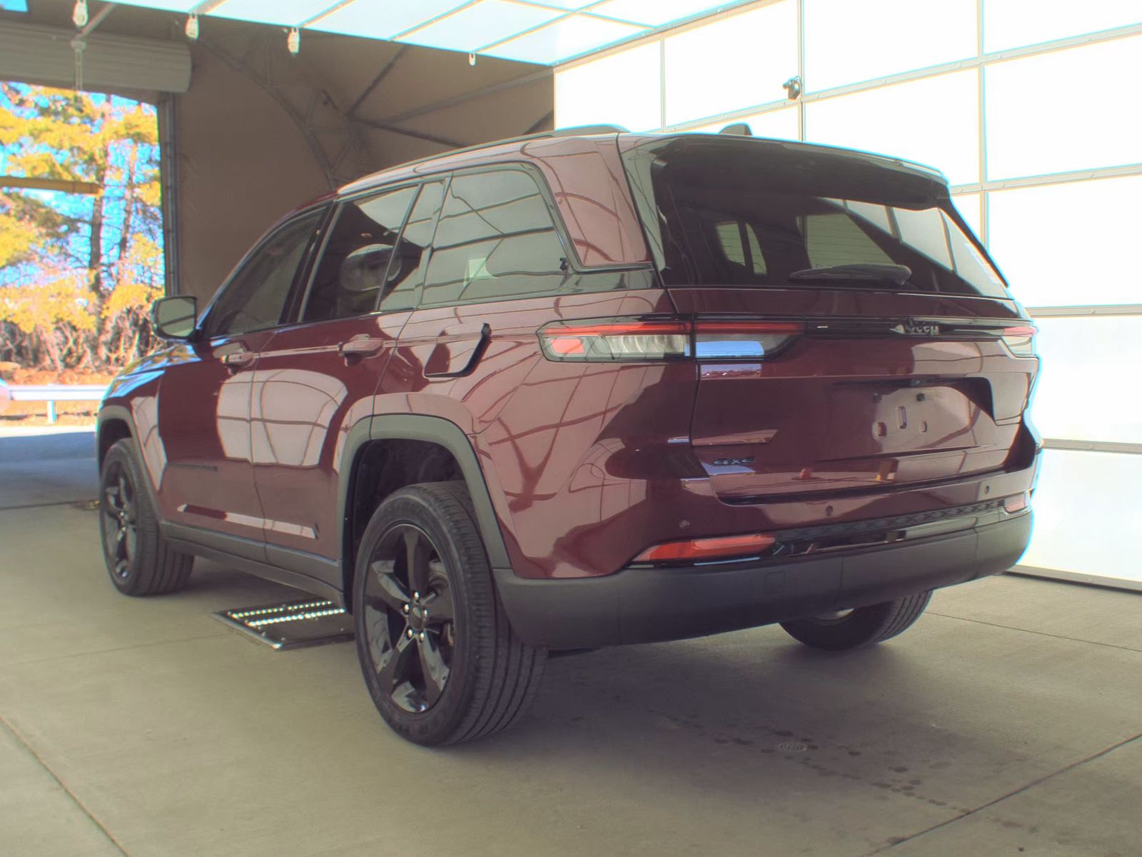 2023 Jeep Grand Cherokee Altitude AWD