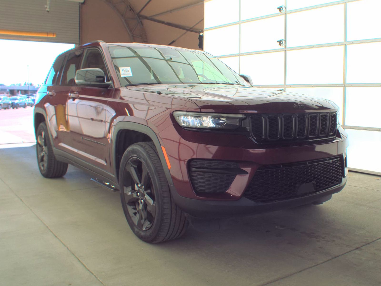 2023 Jeep Grand Cherokee Altitude AWD