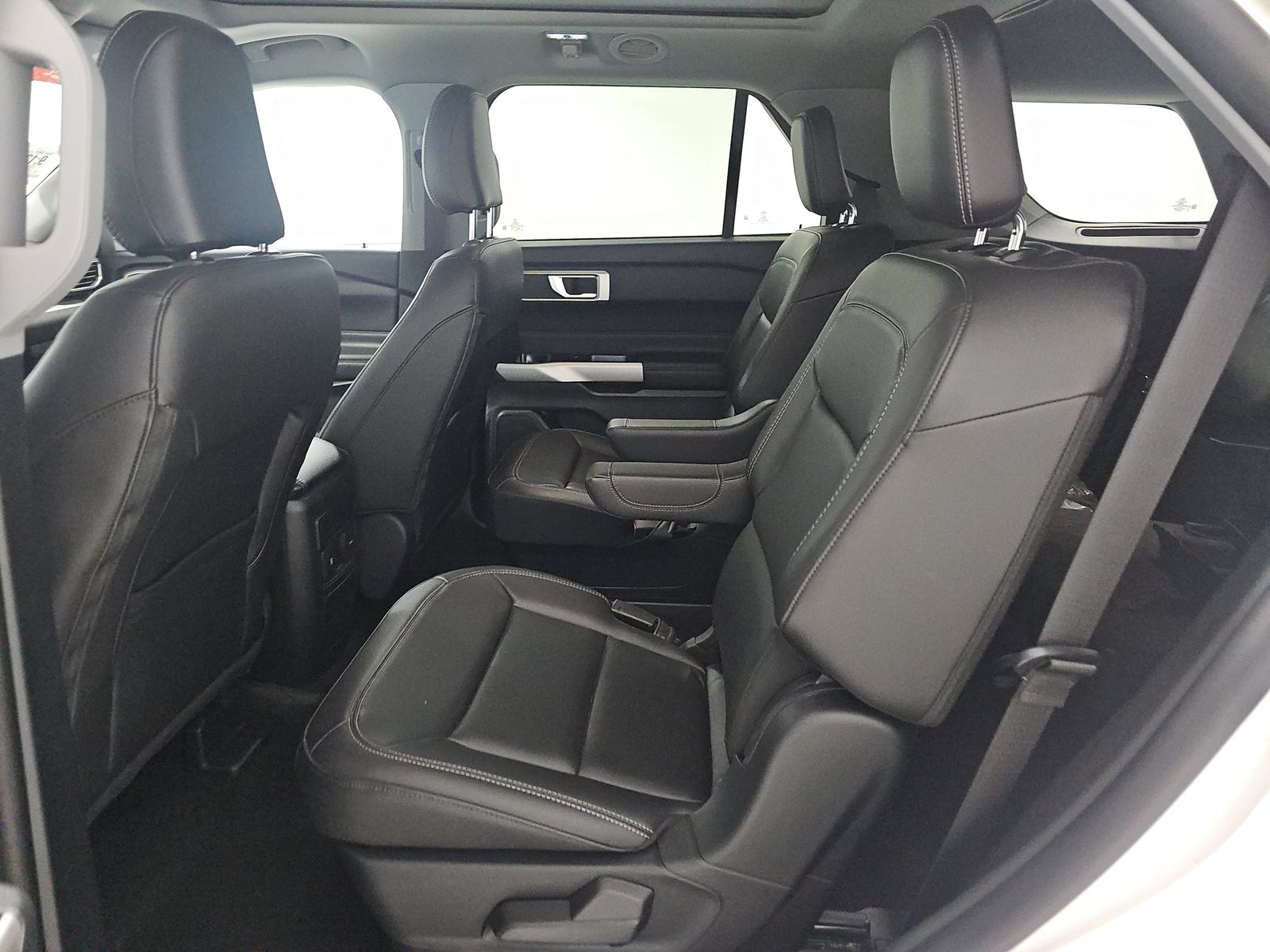 2023 Ford Explorer XLT AWD